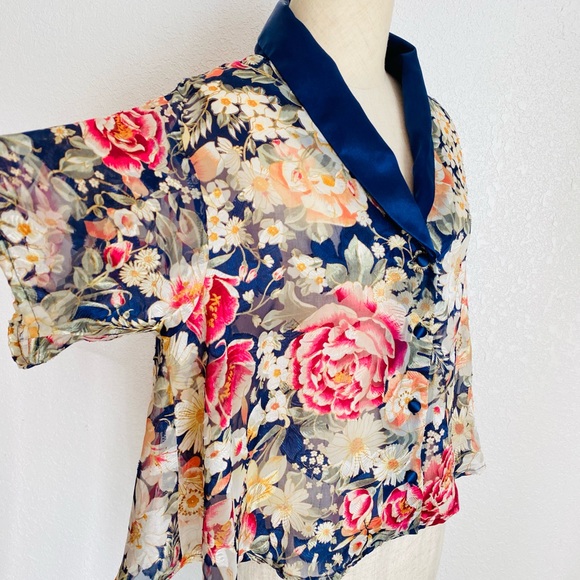 Vintage Victoria's Secret Sheer Loose Floral Sleep Top Slip Size S - Picture 7 of 9